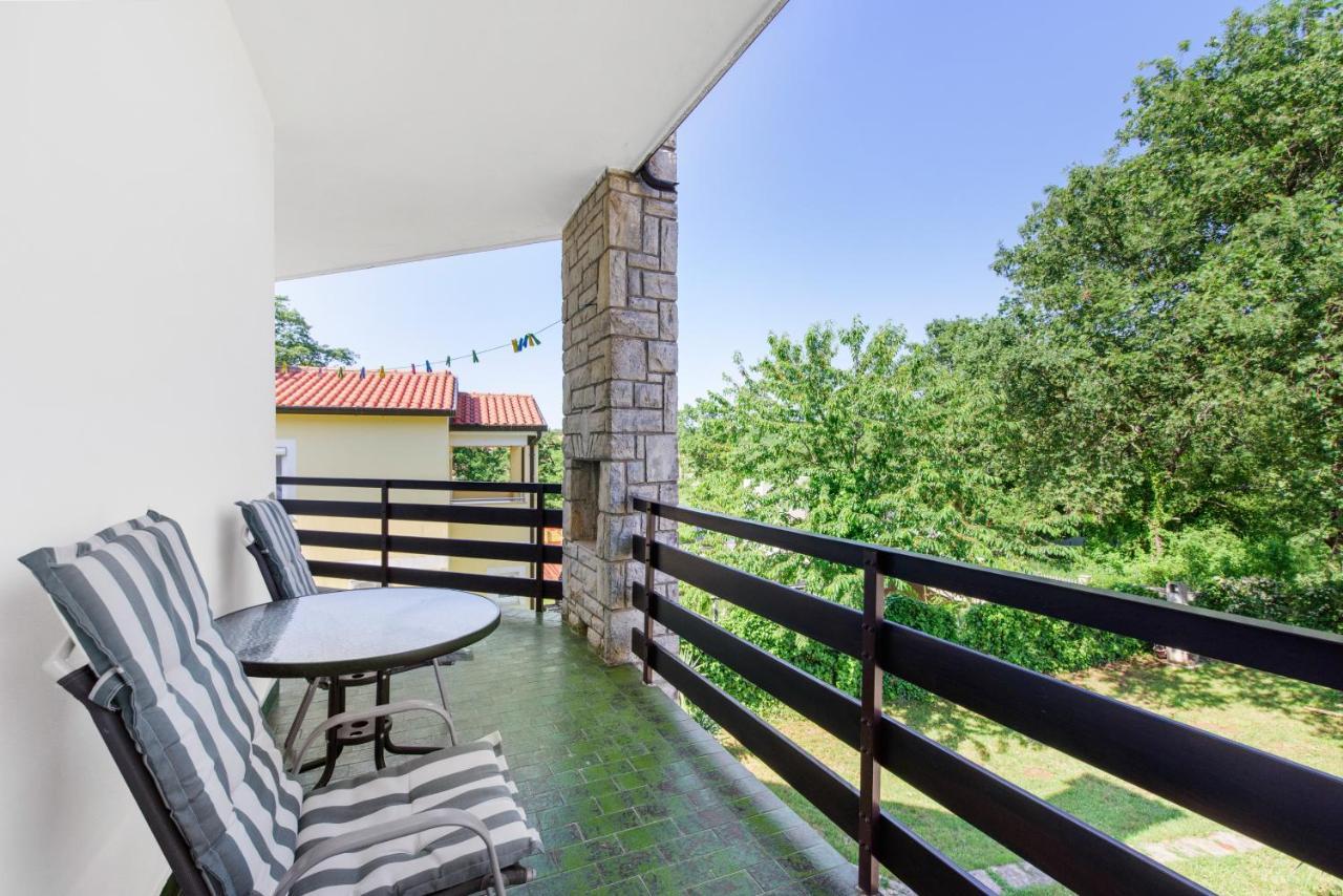 Apartments Villa Verde Novigrad Istria Exterior foto